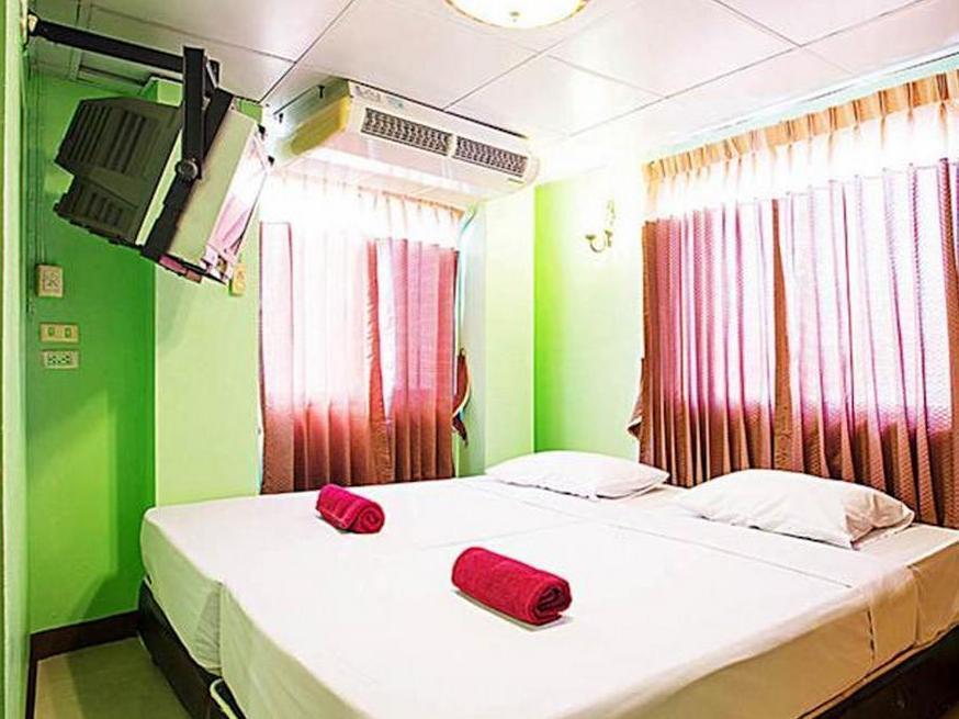 Four Sons Inn Bangkok Esterno foto